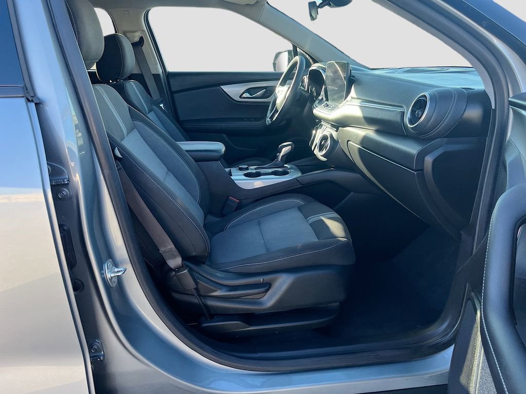 Used 2023 Chevrolet Blazer LT w/ Midnight/Sport Edition image 27