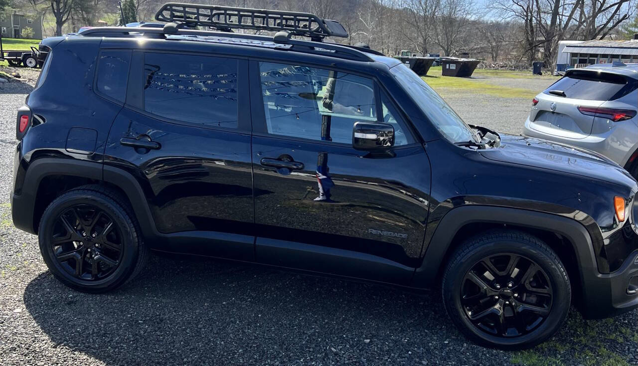 Used 2018 Jeep Renegade Altitude FWD image 7