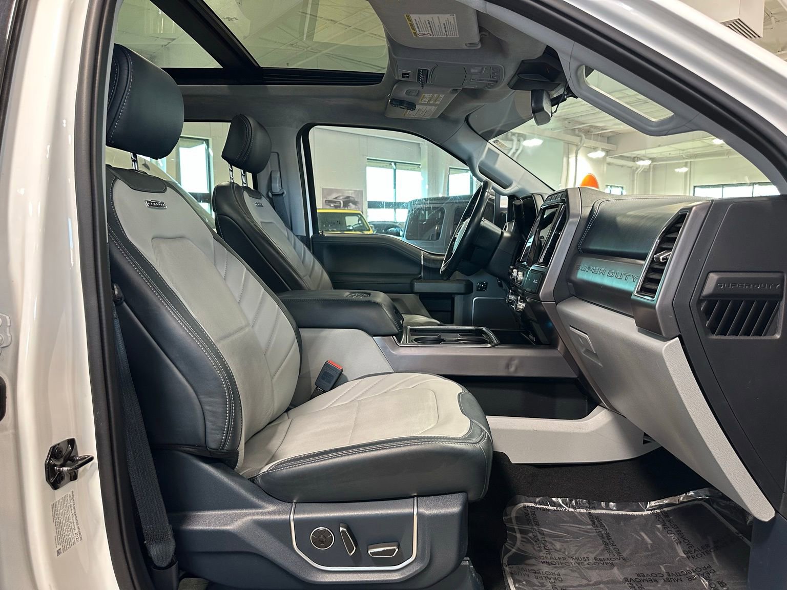 Used 2022 Ford F450 Limited w/ FX4 Off-Road Package image 43