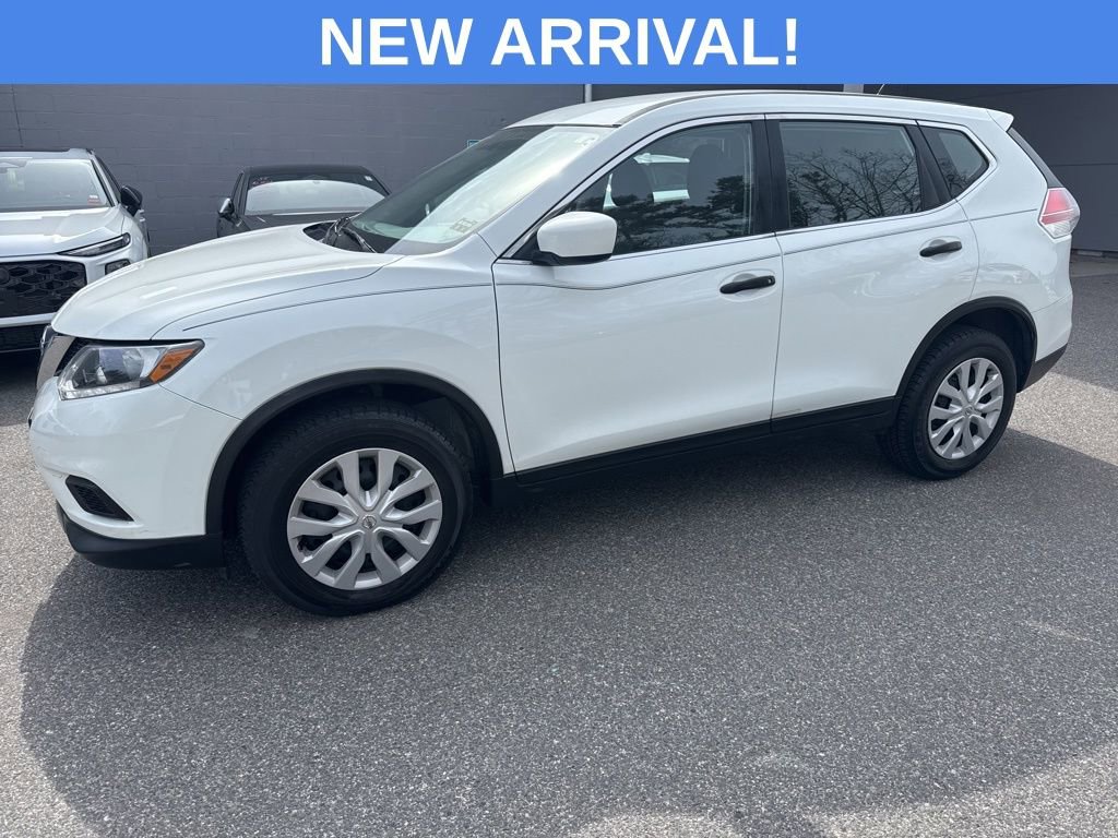 Used 2016 Nissan Rogue S image 1