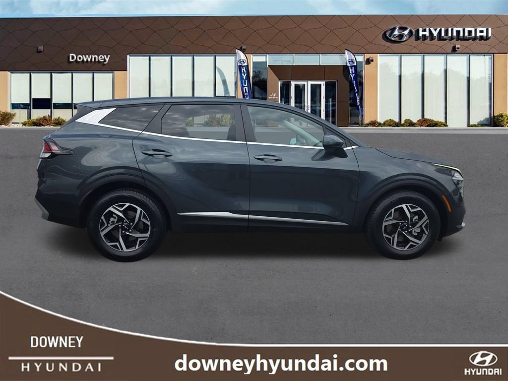 Used 2025 Kia Sportage LX FWD image 6