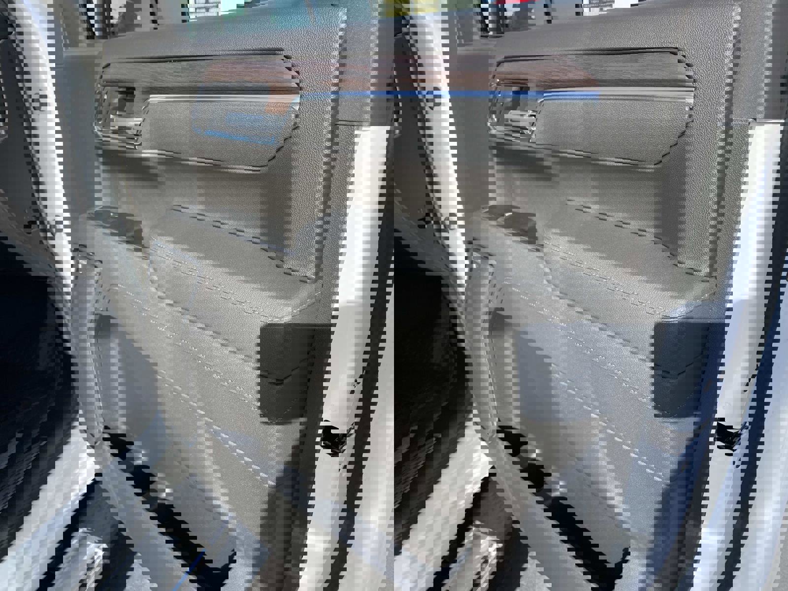 New 2026 GMC Sierra 1500 SLT w/ SLT Premium Package image 27