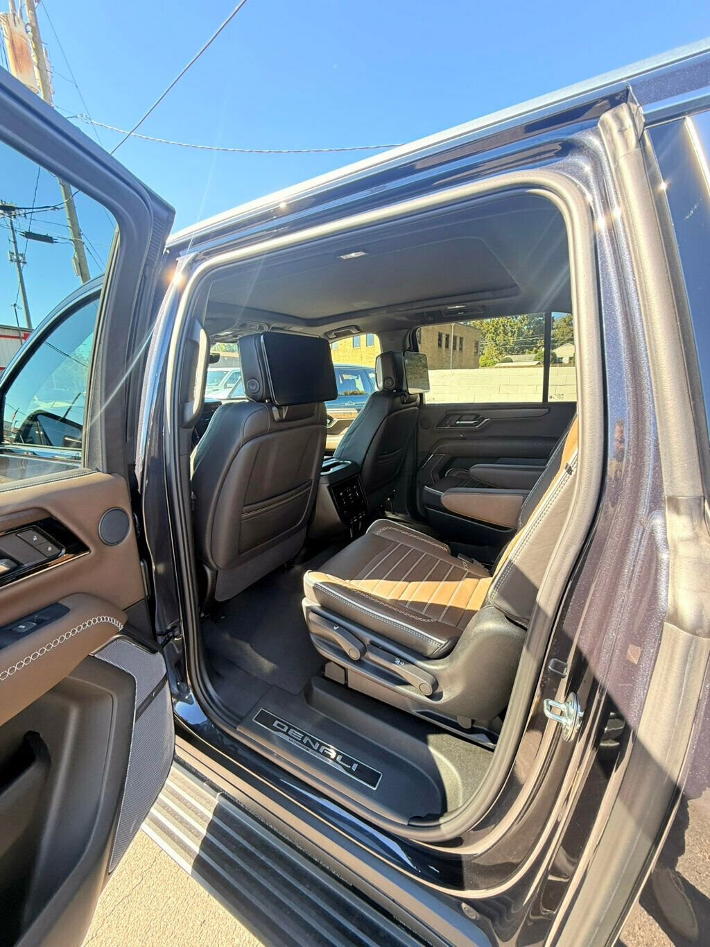 Used 2025 GMC Yukon XL Denali Ultimate image 14