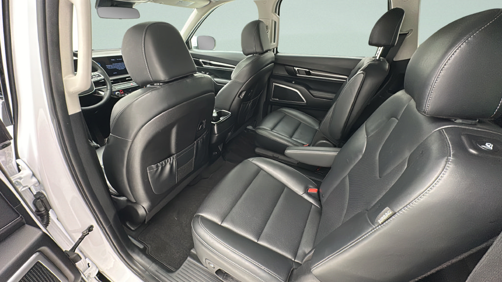 Used 2025 Kia Telluride S AWD/4WD image 9