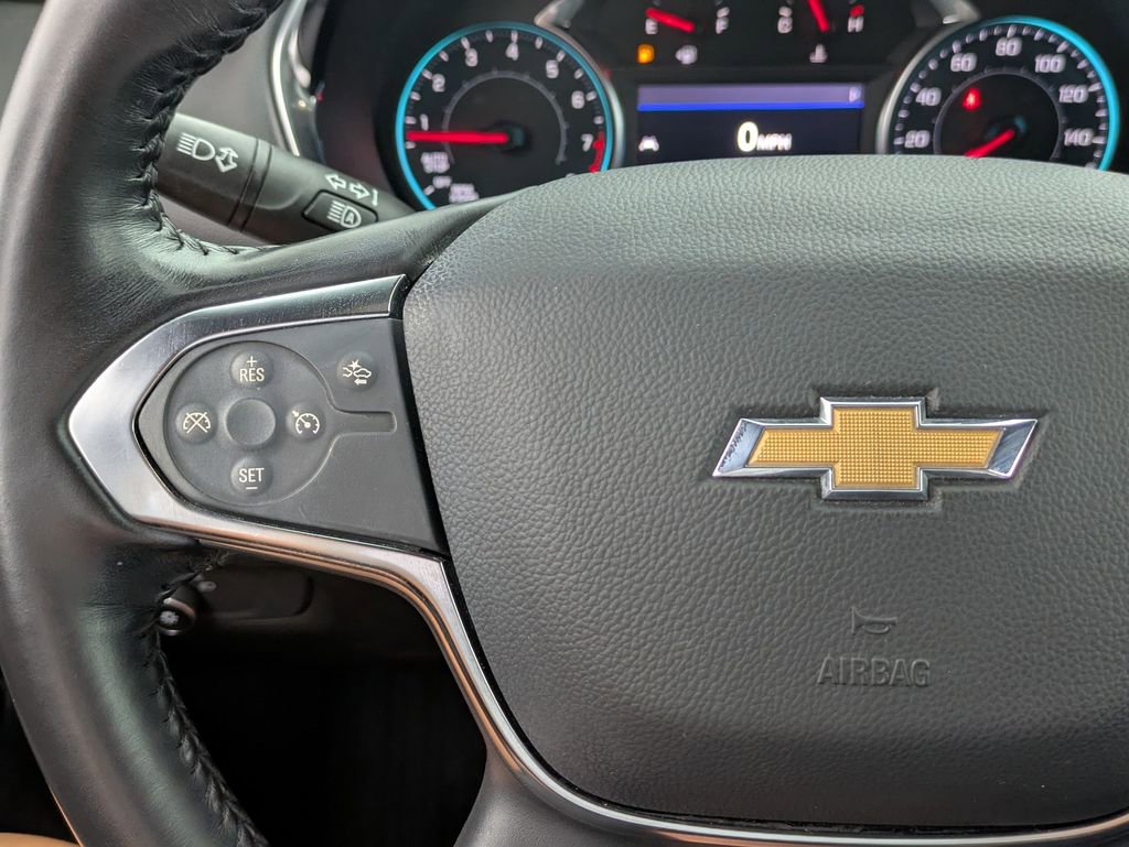 Used 2022 Chevrolet Traverse LT FWD image 14