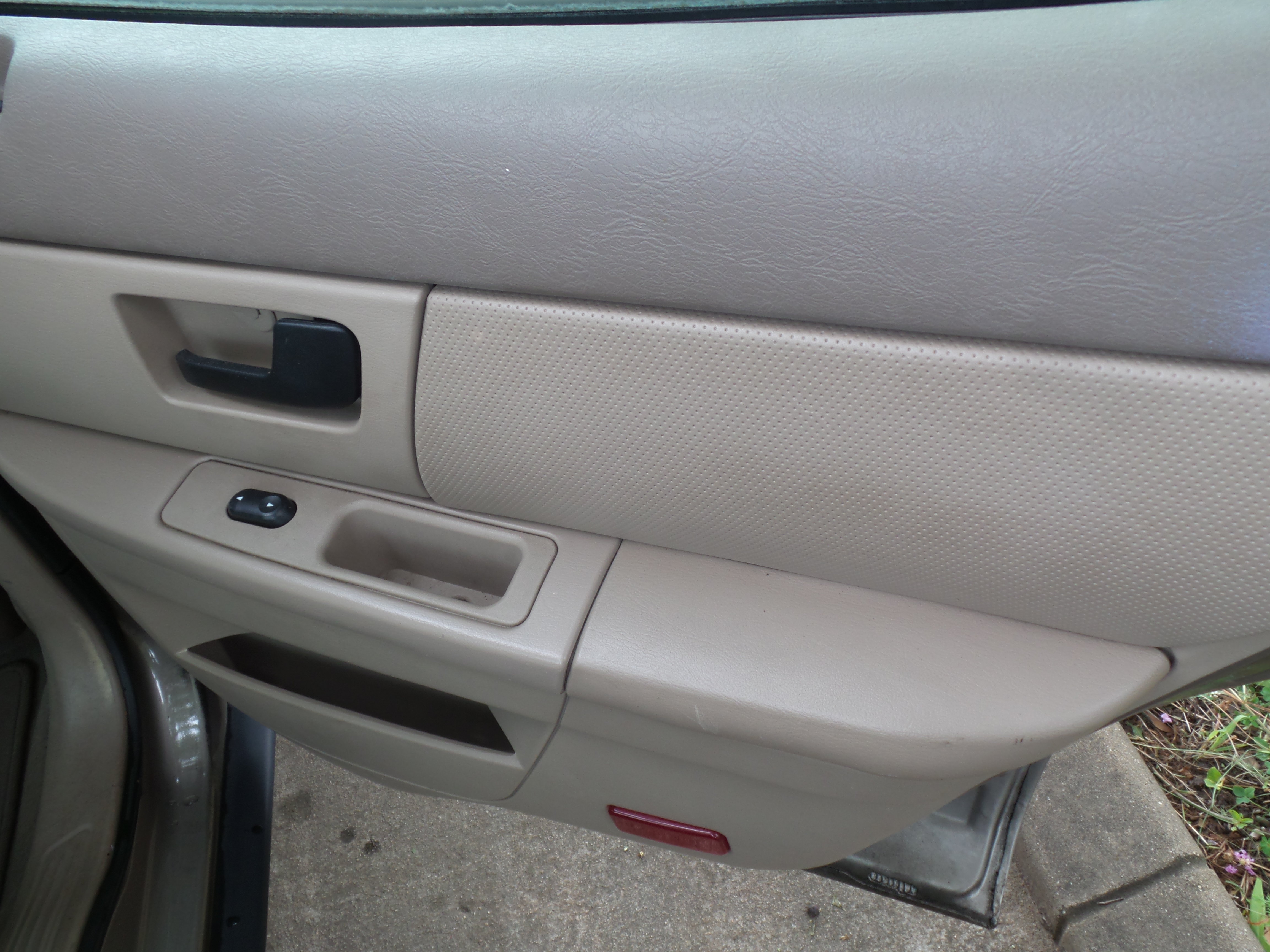 Used 2006 Ford Taurus SE FWD image 29