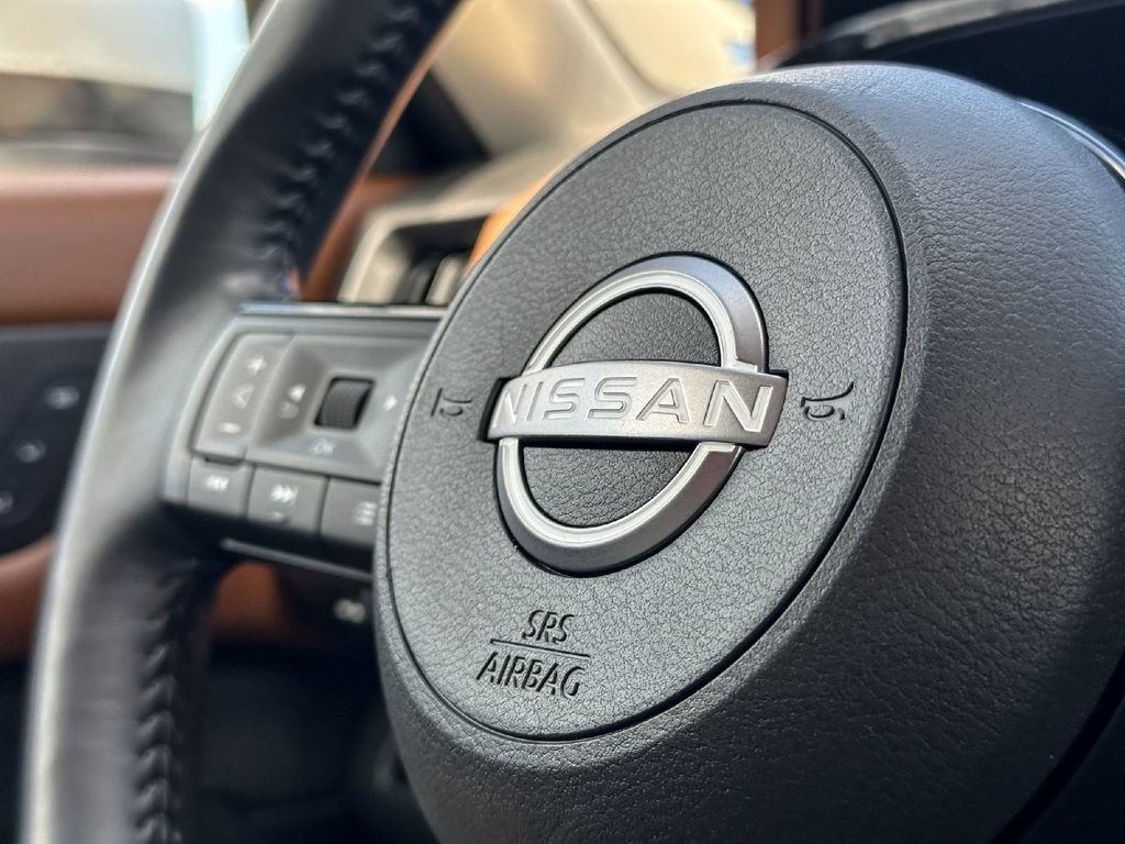 Used 2022 Nissan Pathfinder Platinum w/ Cargo Package FWD image 34