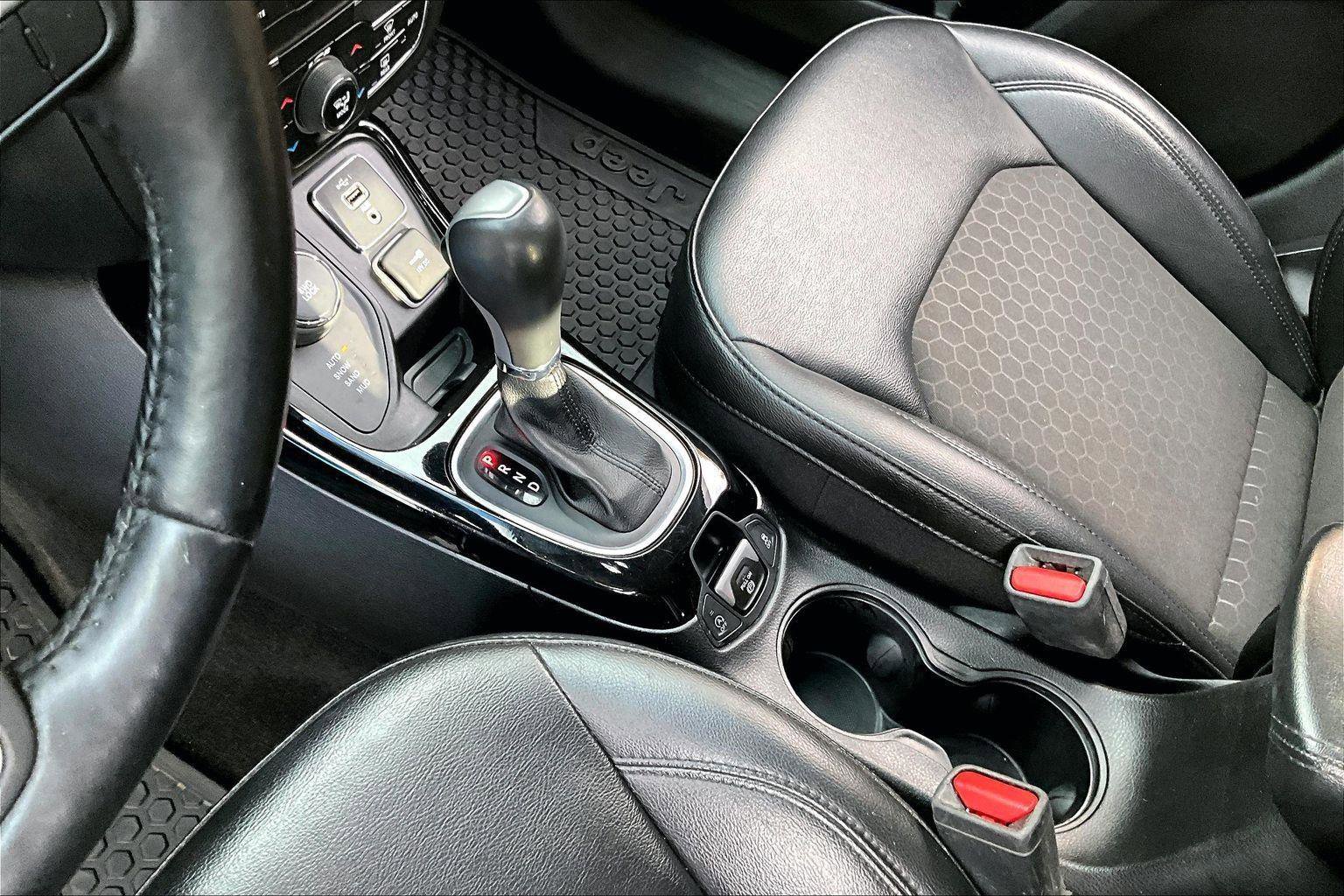 Used 2020 Jeep Compass Altitude image 16