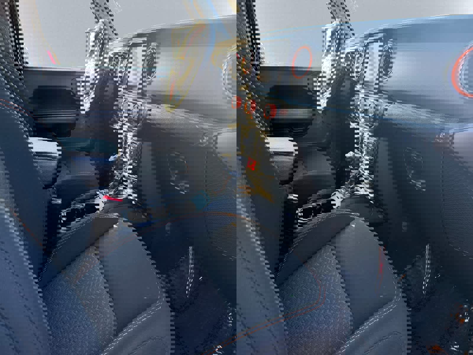 Used 2022 Jeep Gladiator Mojave w/ Cold Weather Group image 19