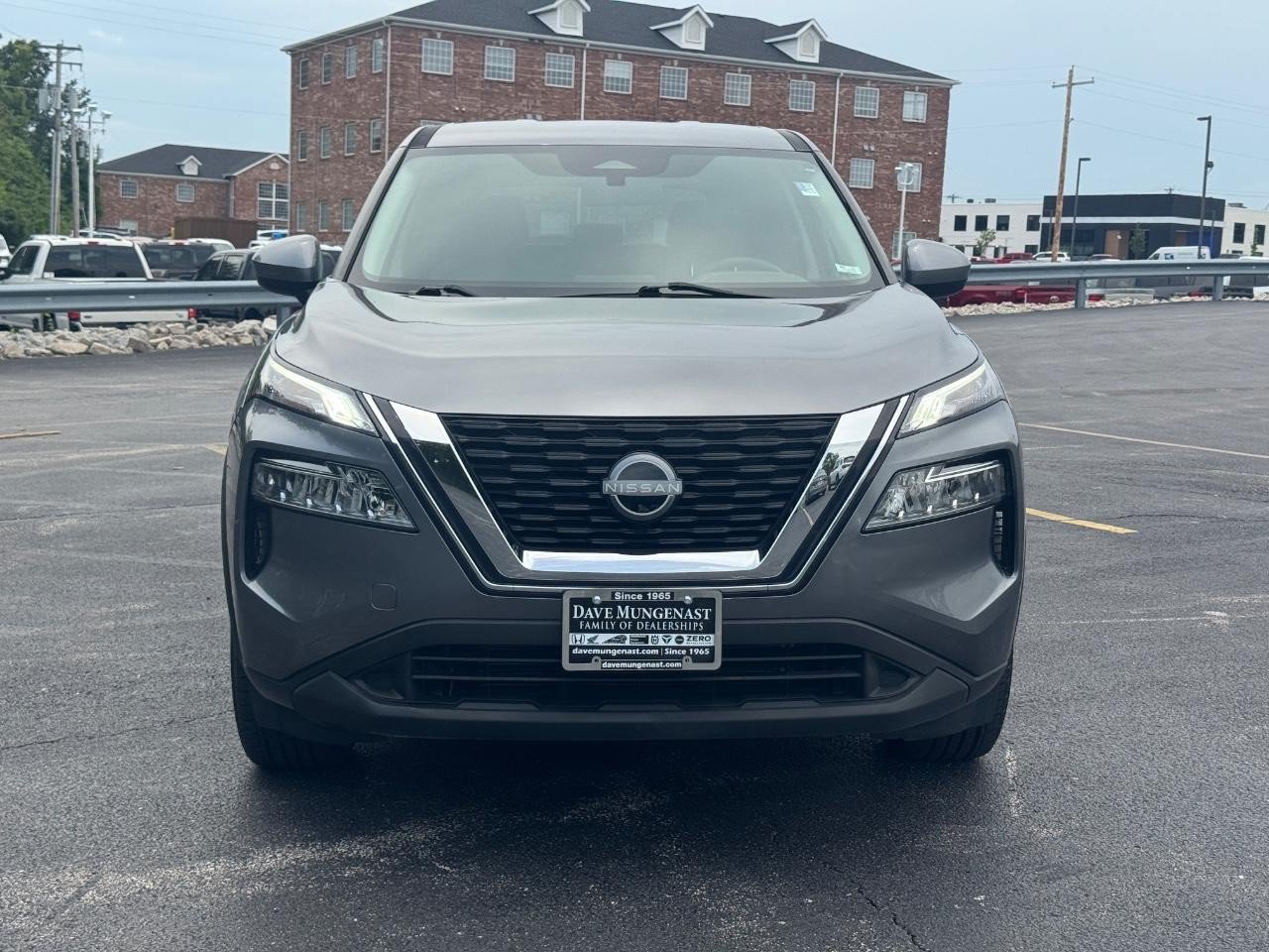 Used 2023 Nissan Rogue SV AWD/4WD image 10