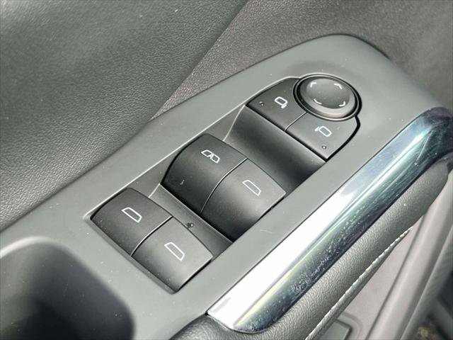 Used 2026 Chevrolet Traverse LT image 17