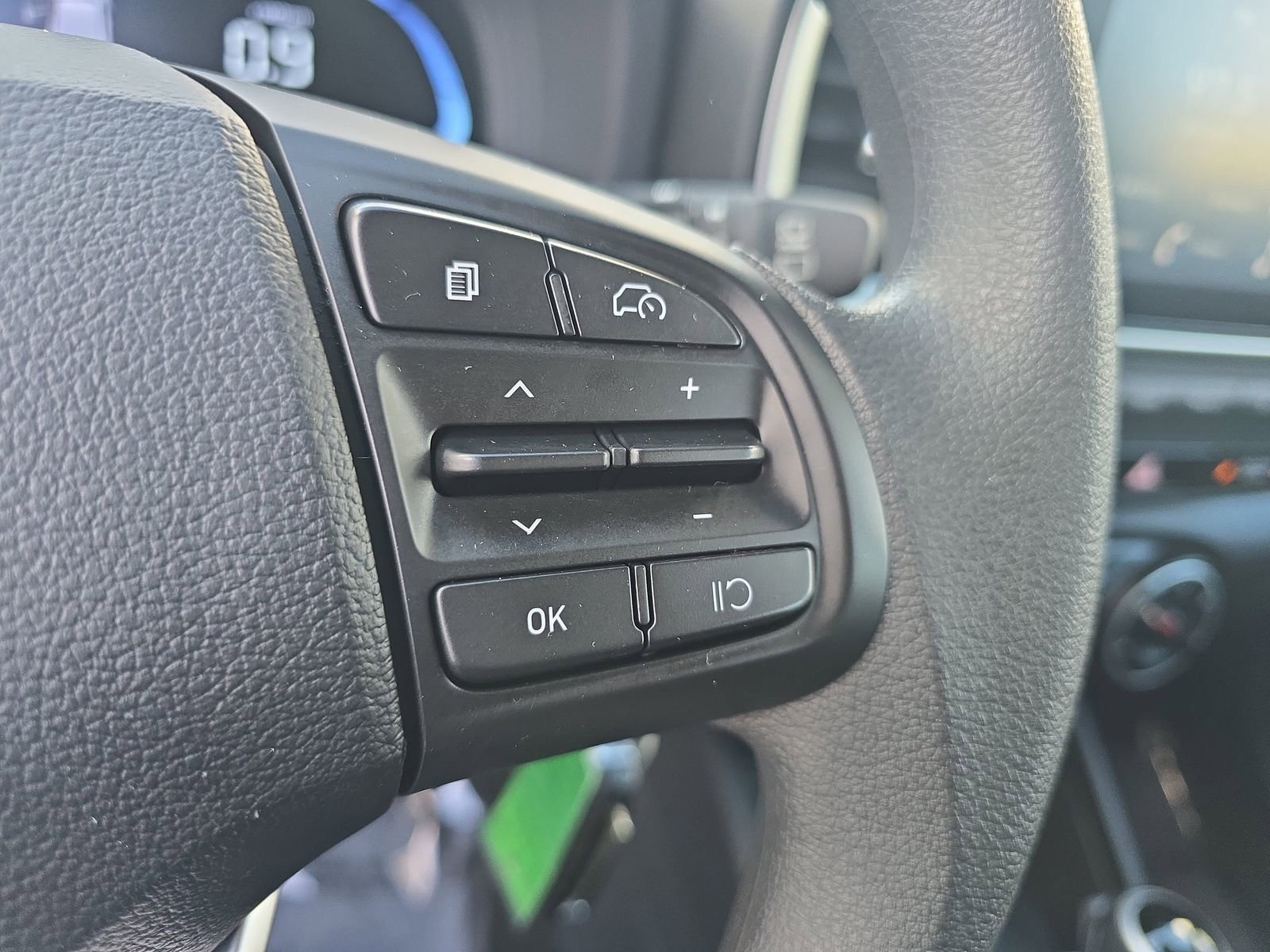 Used 2024 Hyundai Venue SE image 23