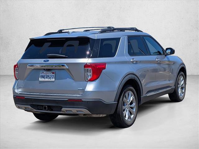 Used 2020 Ford Explorer XLT w/ Equipment Group 202A AWD/4WD image 5