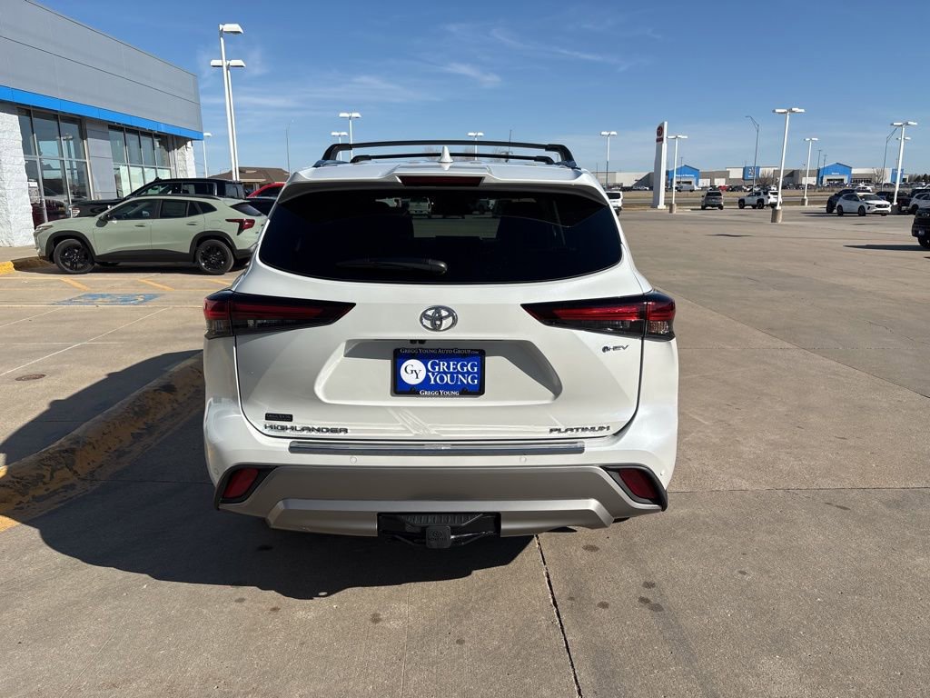 New 2026 Toyota Highlander Platinum image 7