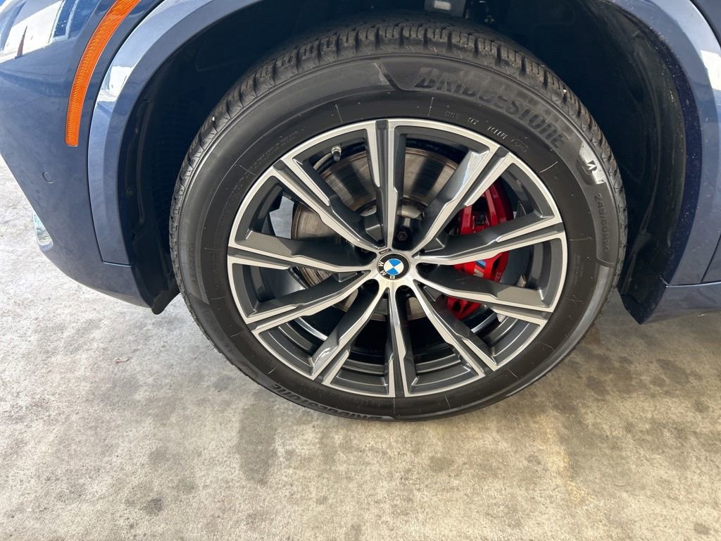 Used 2022 BMW X5 xDrive40i w/ M Sport Package image 14