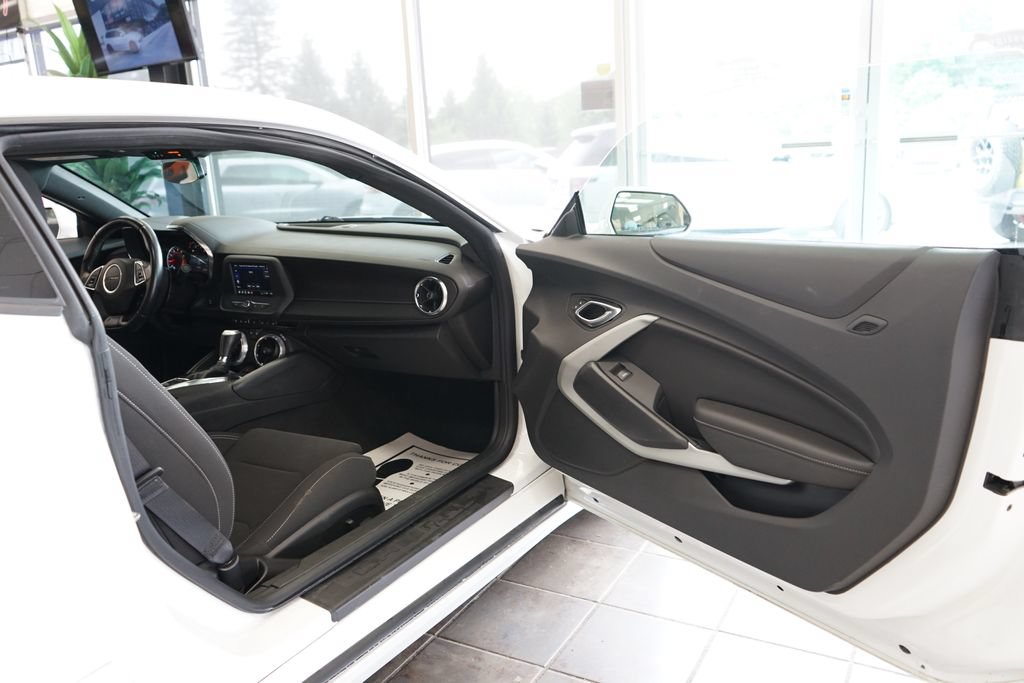 Used 2023 Chevrolet Camaro LT RWD image 39