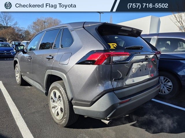 Used 2023 Toyota RAV4 LE image 4