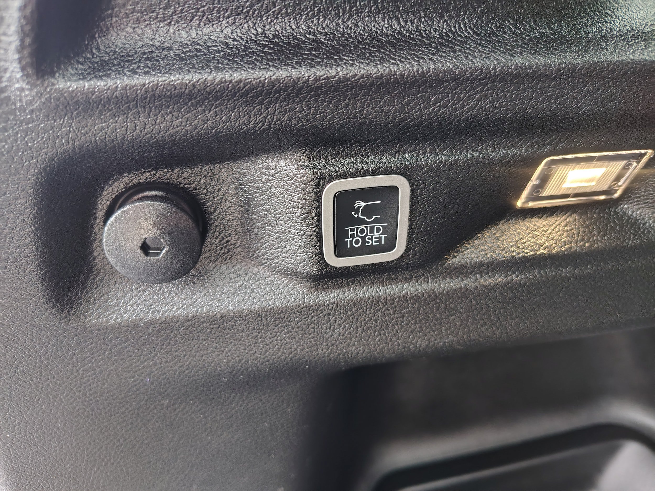Certified 2024 Jeep Grand Cherokee L Altitude AWD/4WD image 13