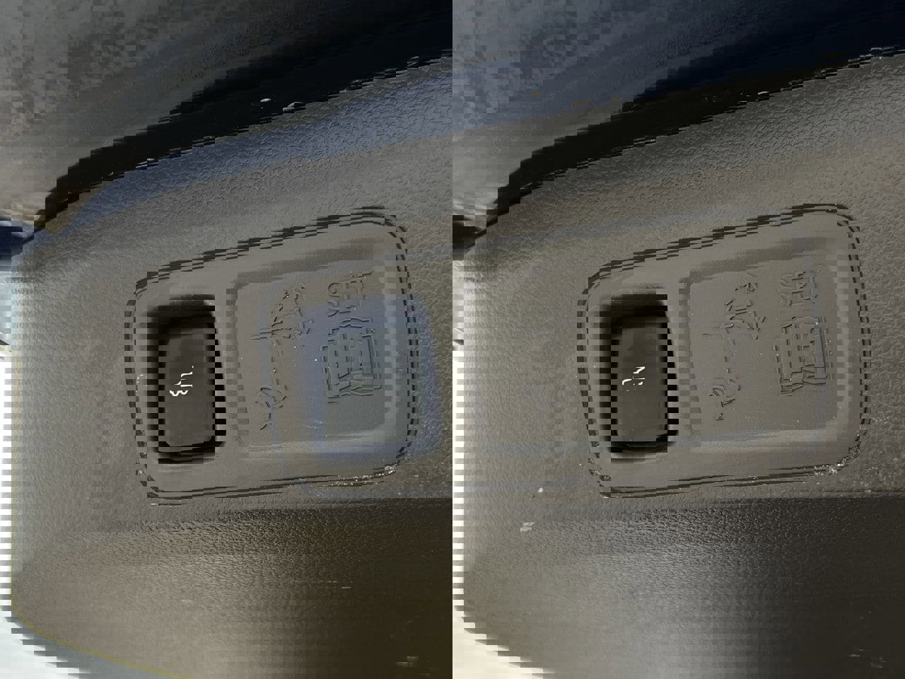 Used 2024 Lincoln Navigator Premiere image 29