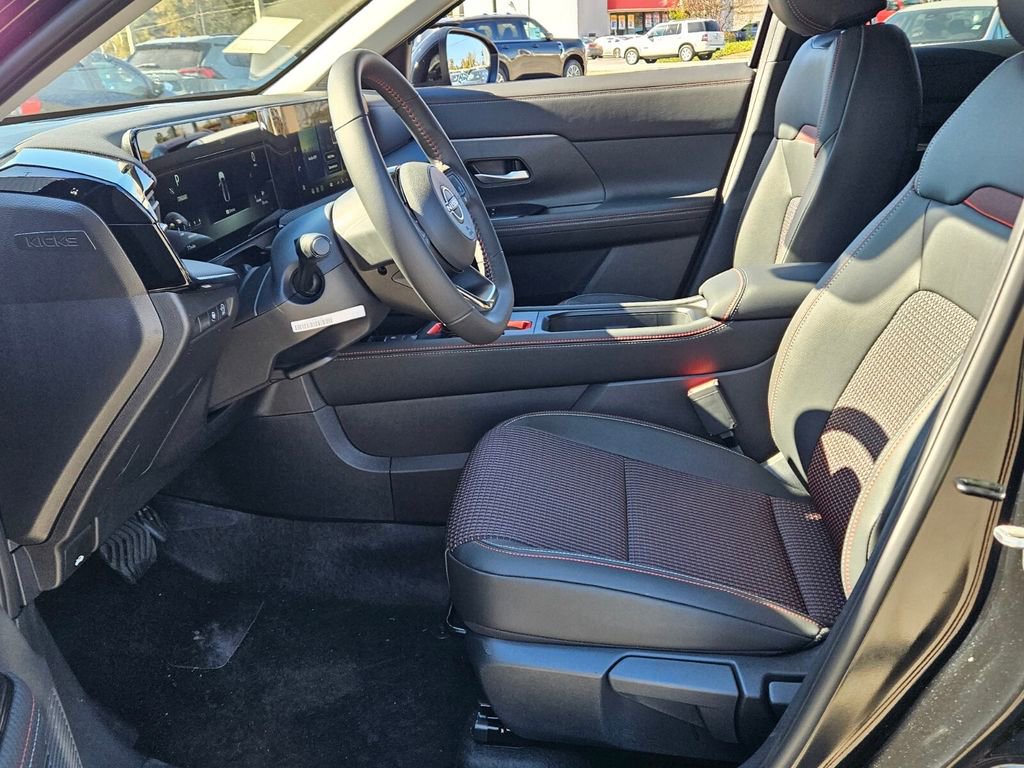 New 2026 Nissan Kicks SR w/ Cold Weather Package image 3