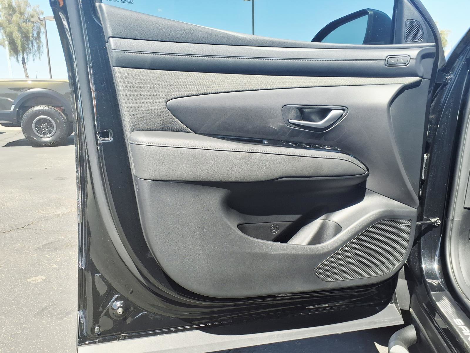 Used 2025 Hyundai Santa Cruz Limited AWD/4WD image 21