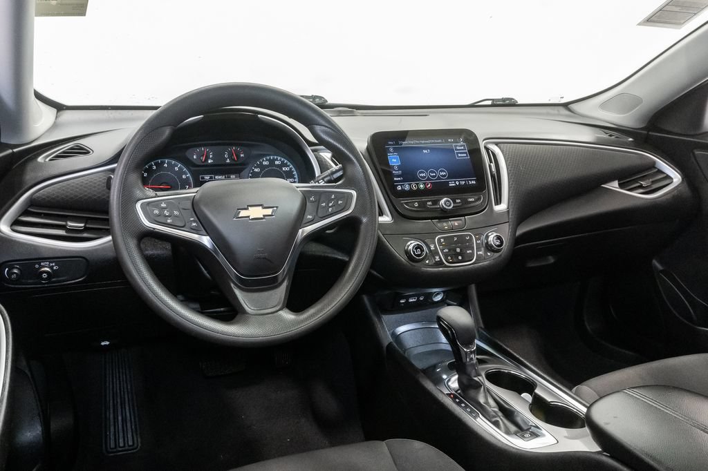 Used 2024 Chevrolet Malibu LT FWD image 7