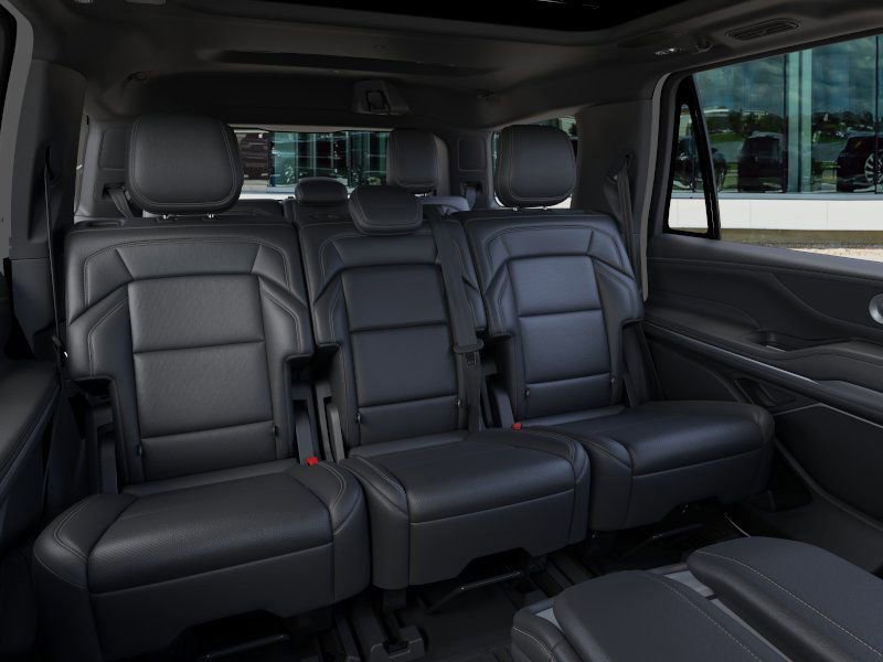 New 2025 Lincoln Navigator Reserve w/ Jet Appearance Package image 11