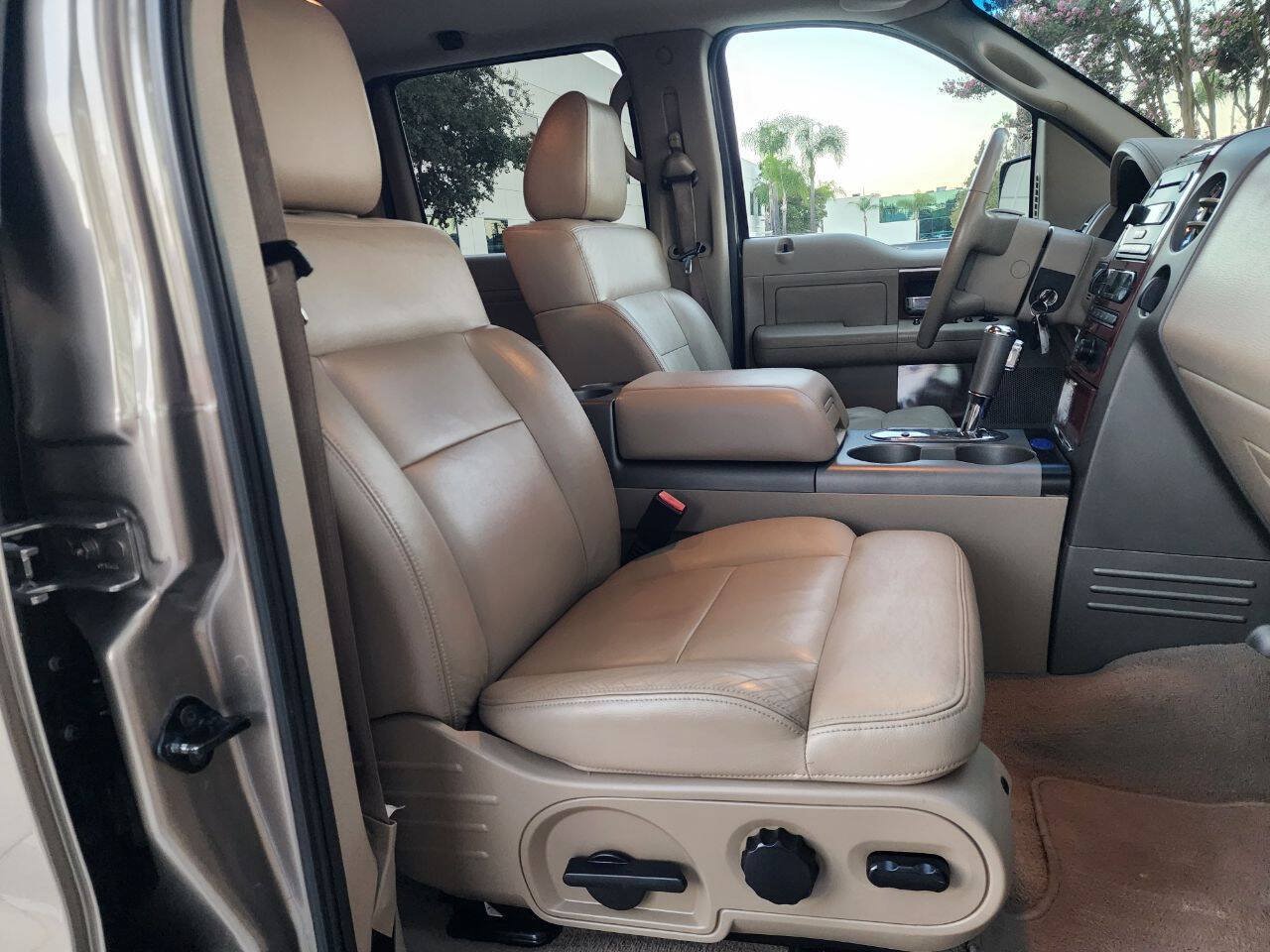 Used 2005 Ford F150 Lariat AWD/4WD image 18