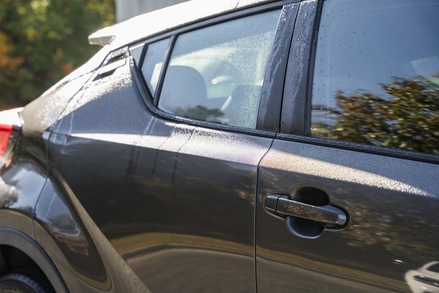 Used 2018 Toyota C-HR XLE image 17