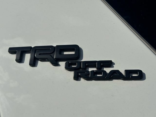 Used 2022 Toyota 4Runner TRD Off-Road Premium w/ TRD Black Wheel Package (TMS) AWD/4WD image 11