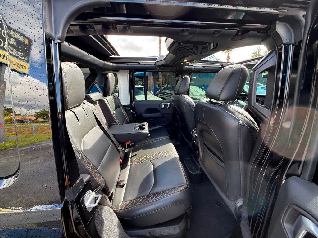 Used 2022 Jeep Wrangler Unlimited Sahara image 31