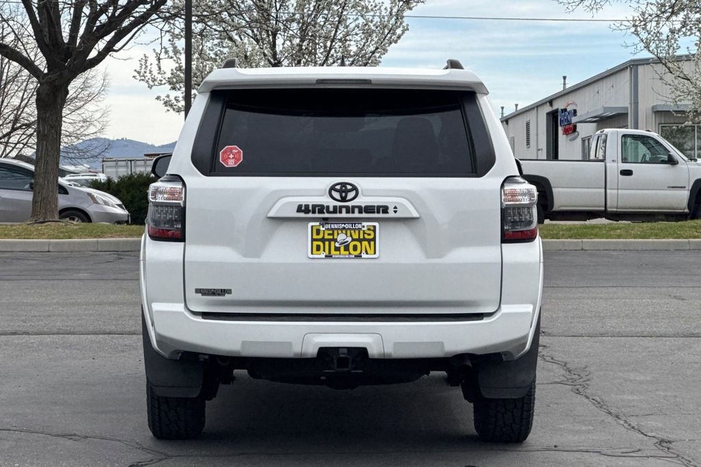 Used 2023 Toyota 4Runner SR5 Premium w/ Moonroof Package AWD/4WD image 5
