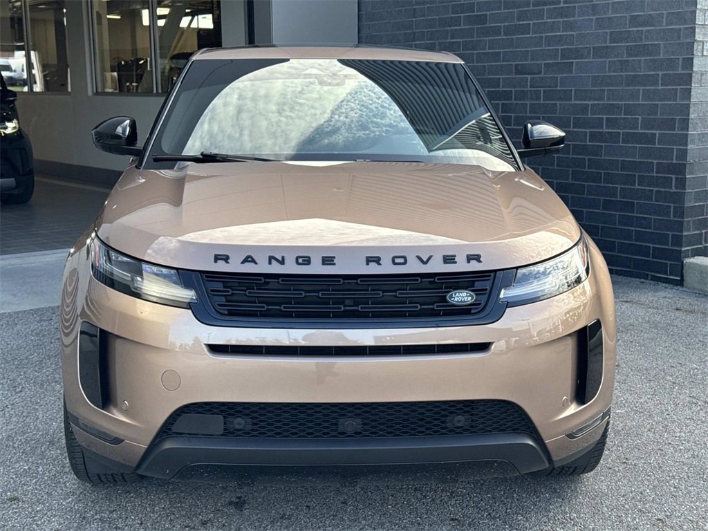 Used 2024 Land Rover Range Rover Evoque S image 2