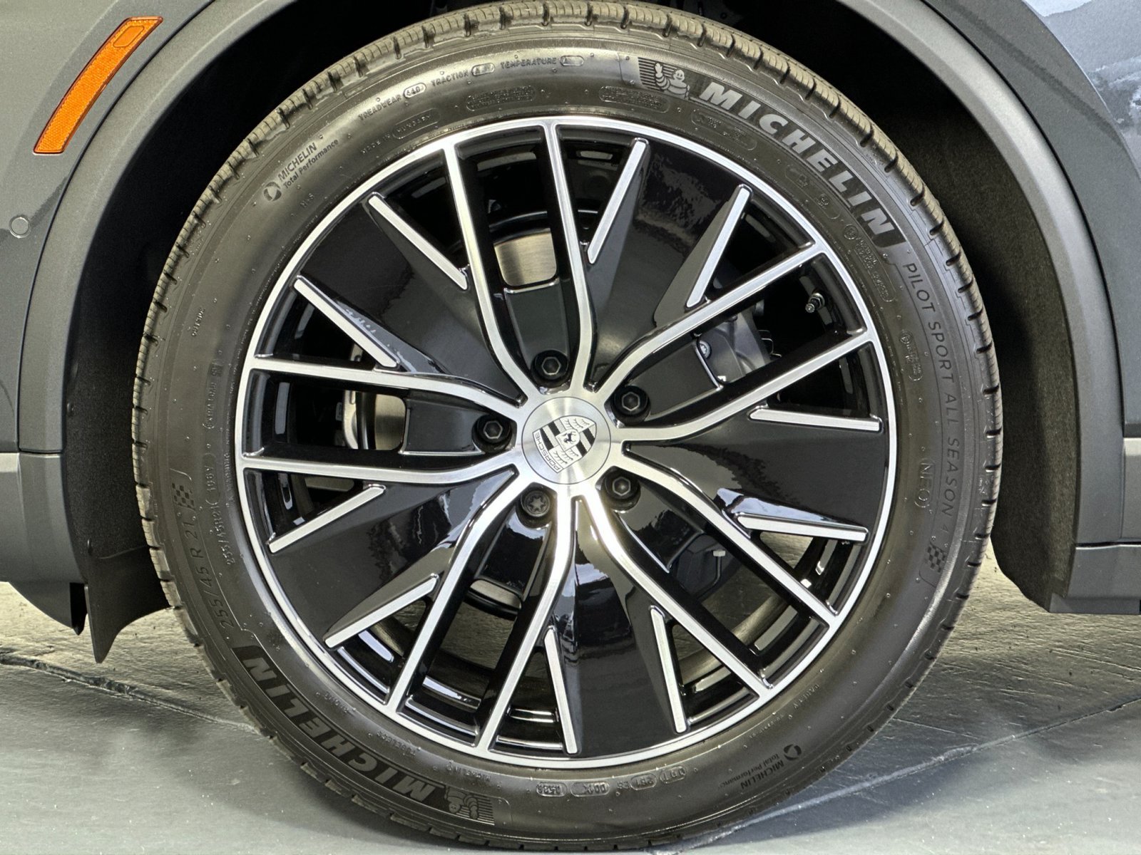 New 2026 Porsche Macan Electric RWD image 34