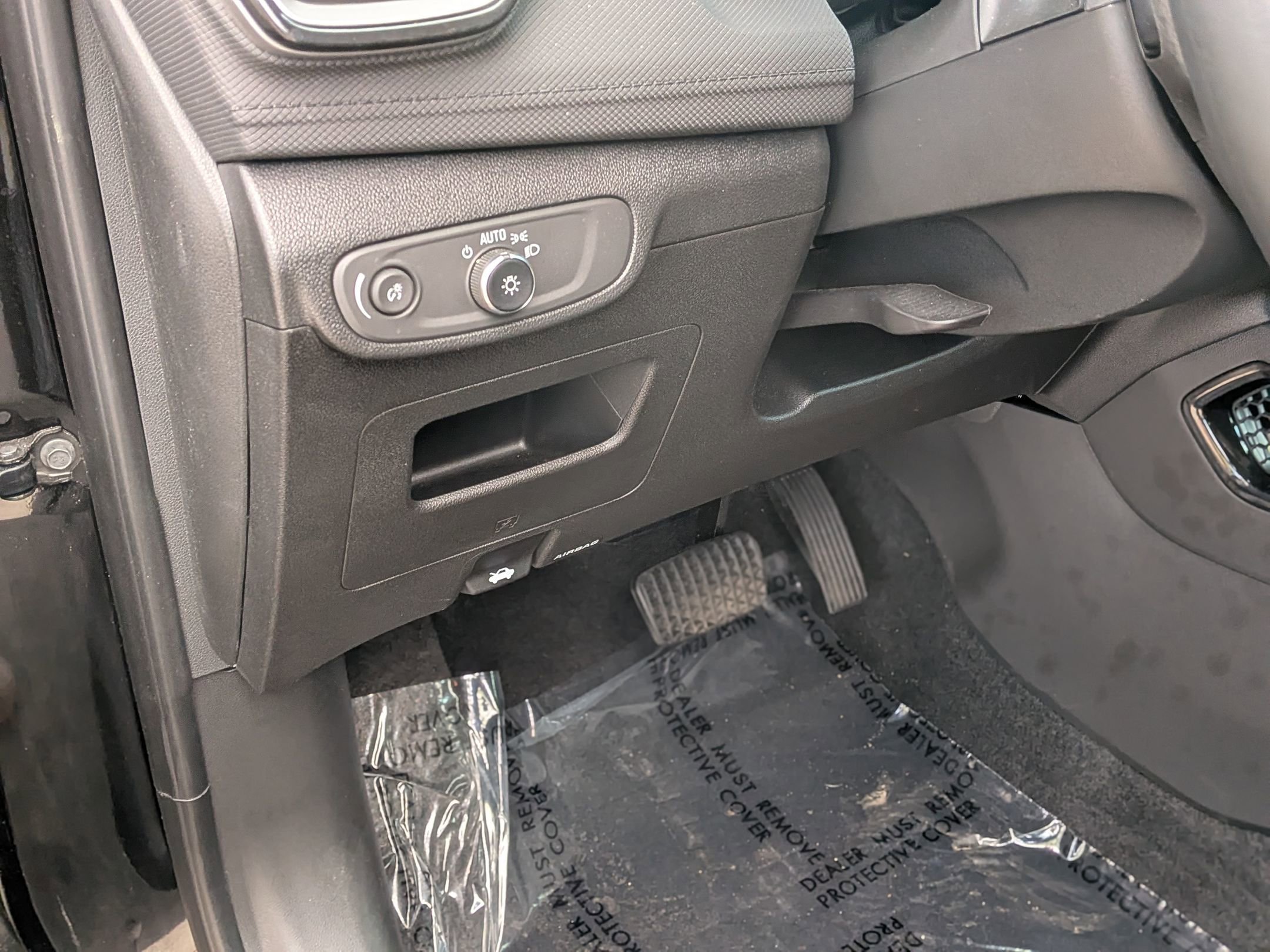 Certified 2025 Chevrolet TrailBlazer LT w/ Convenience Package FWD image 17