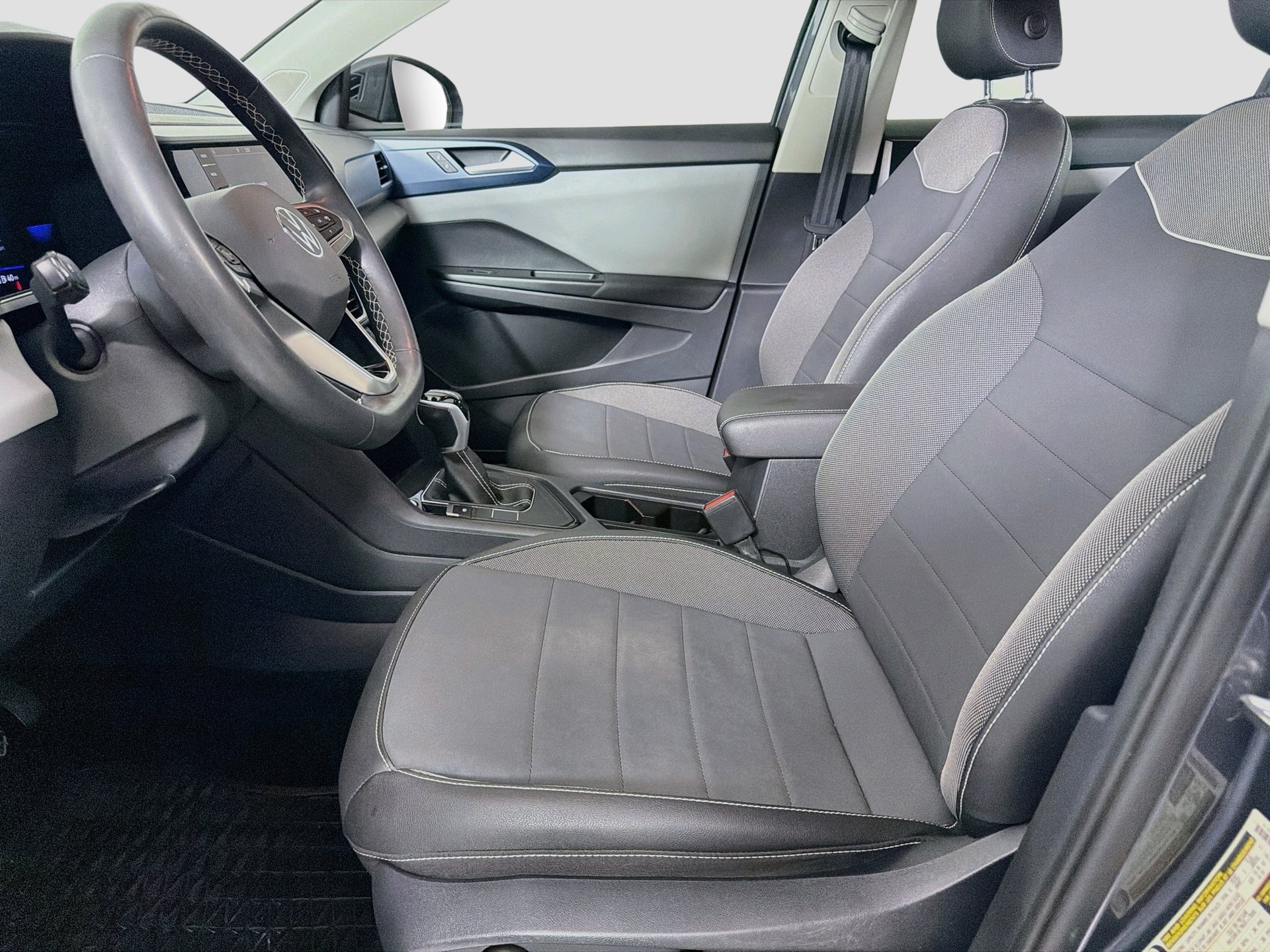 Used 2023 Volkswagen Taos SE FWD image 19