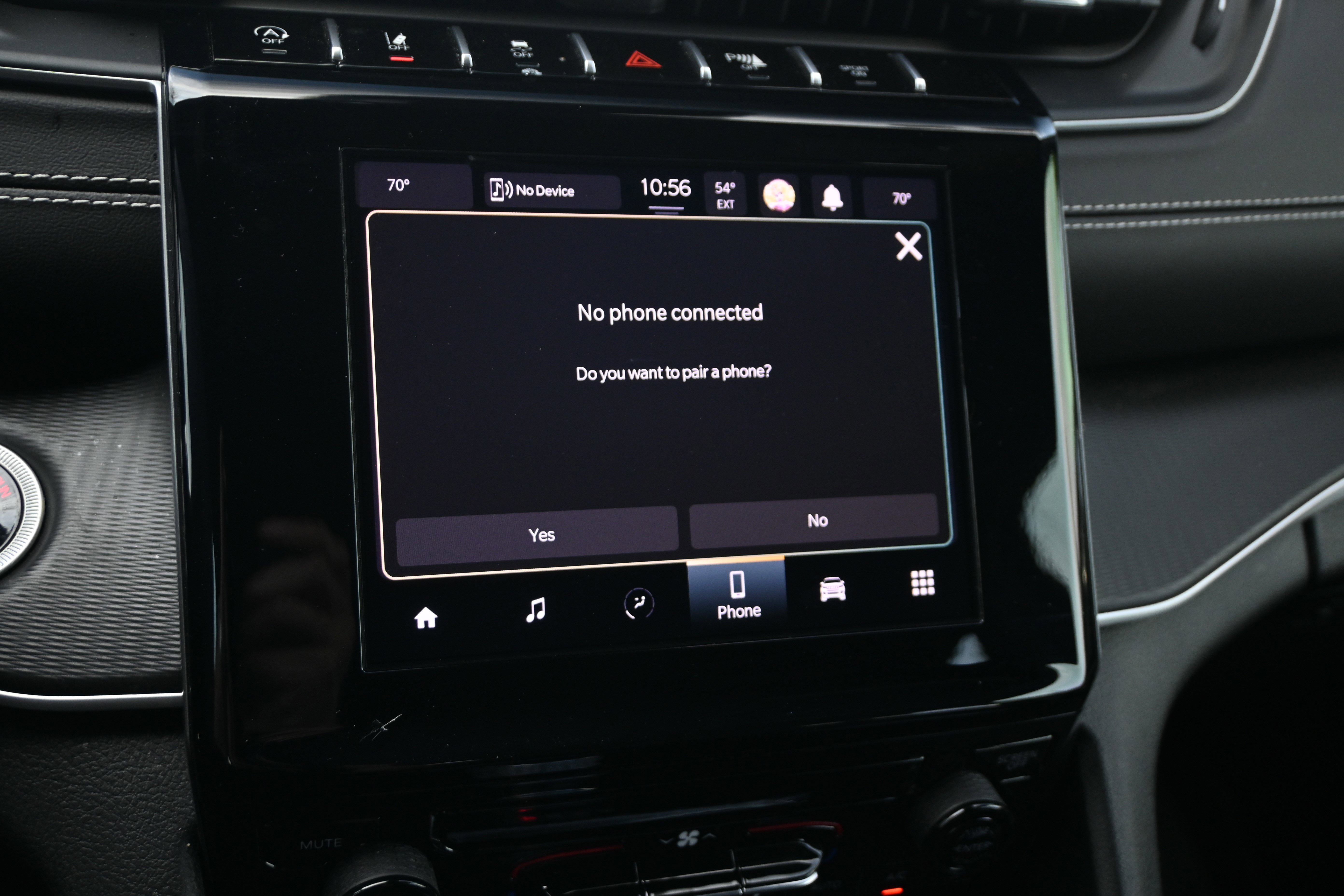 Used 2025 Jeep Grand Cherokee Laredo X image 34