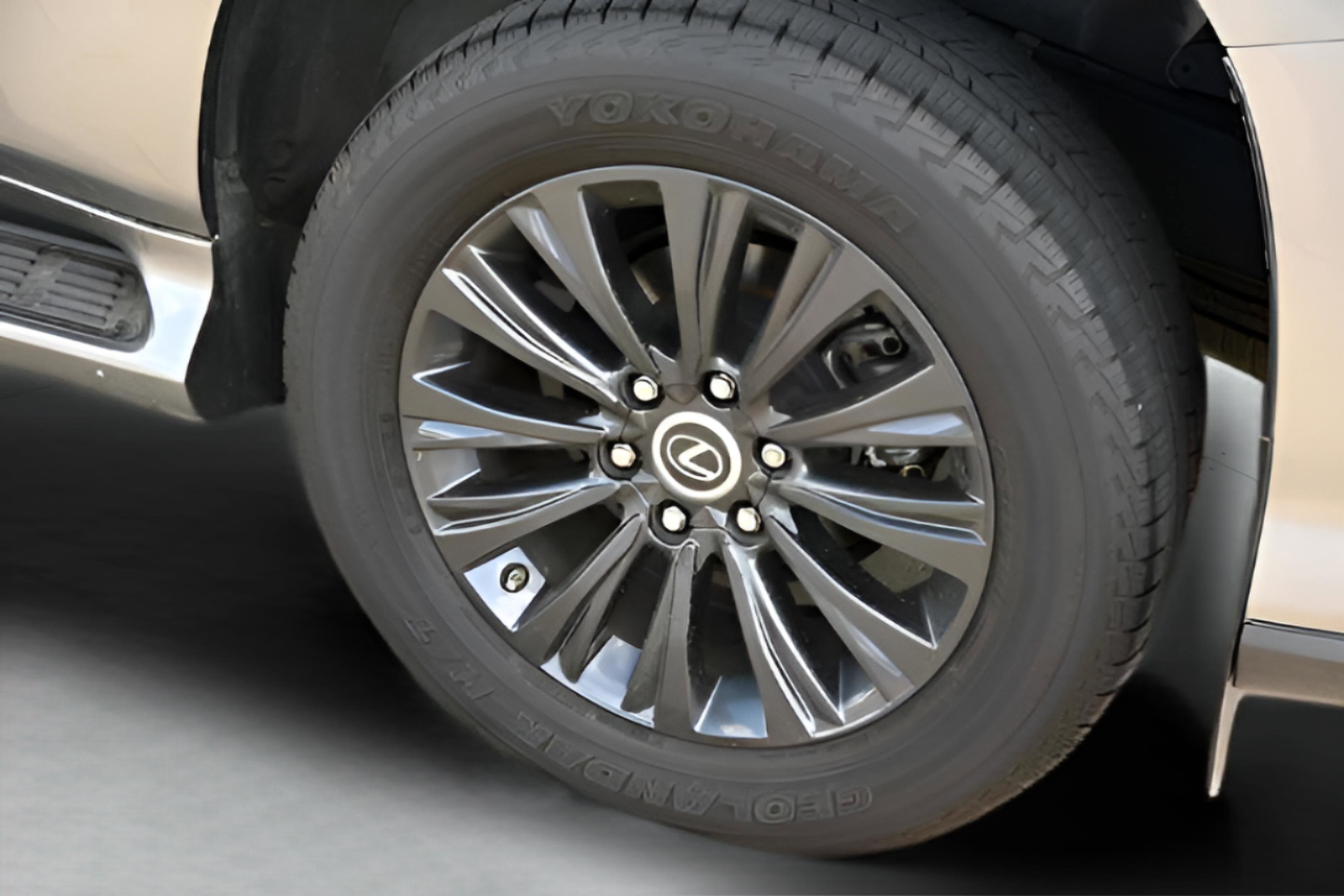 Used 2023 Lexus GX 460 Luxury w/ Sport Design Package image 42