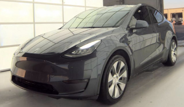 Used 2021 Tesla Model Y Long Range AWD/4WD image 1