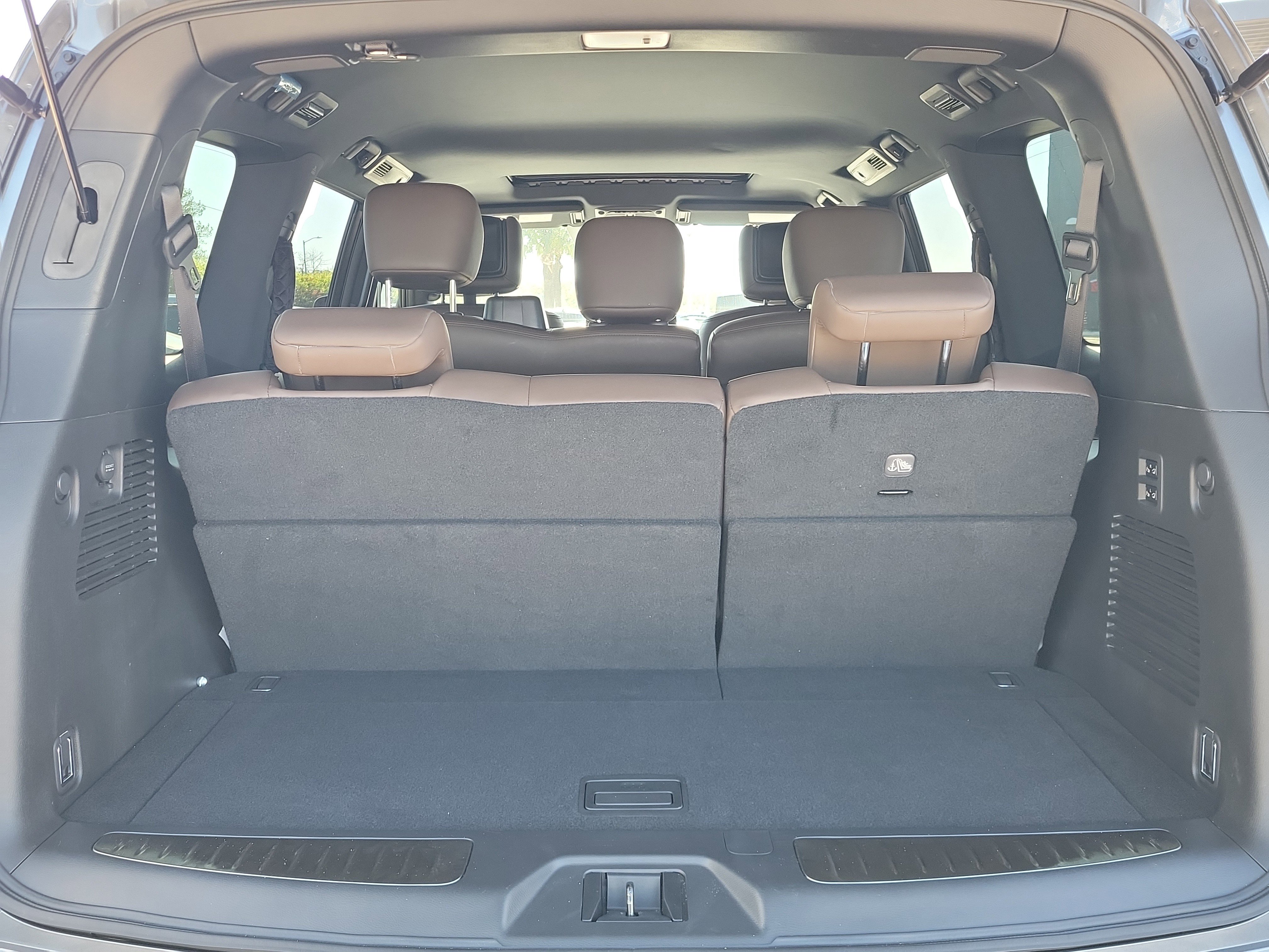 Certified 2021 Nissan Armada Platinum image 10