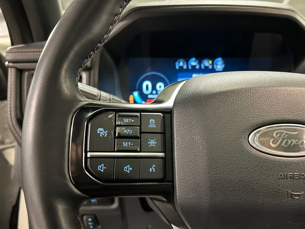 Used 2023 Ford Expedition Platinum AWD/4WD image 13