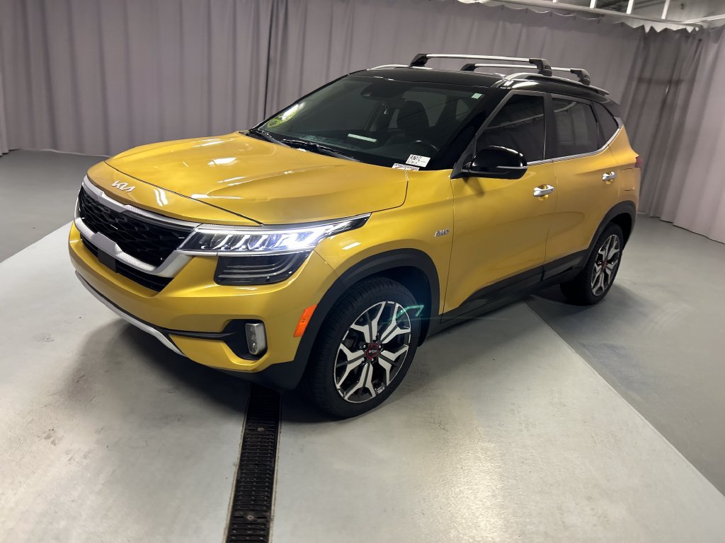 Used 2022 Kia Seltos SX AWD/4WD image 3