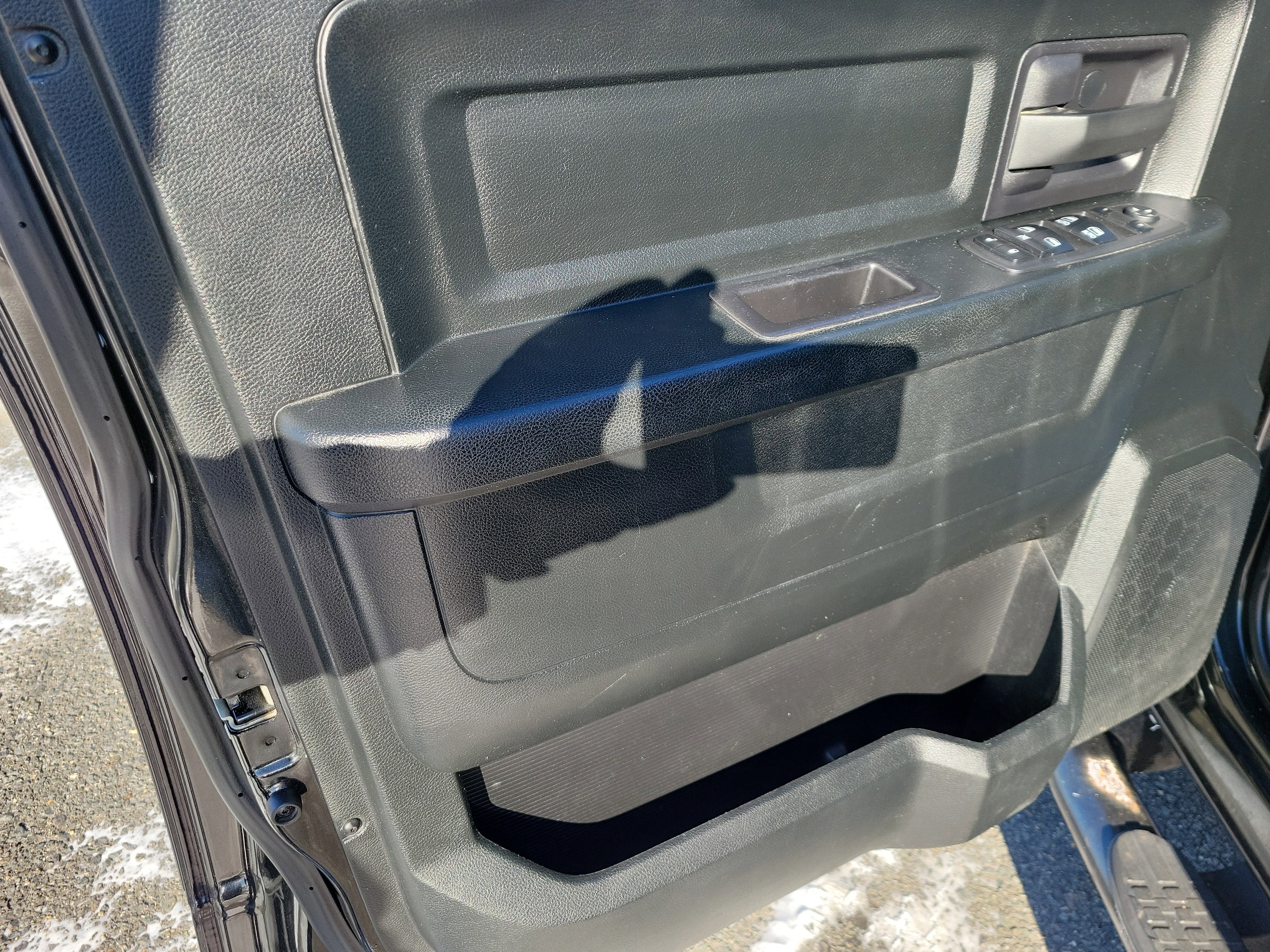 Used 2018 RAM 1500 Express image 15