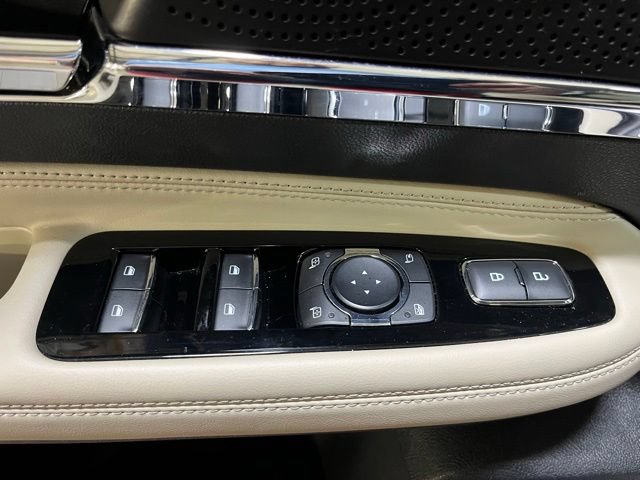Certified 2025 Lincoln Corsair Reserve AWD/4WD image 14
