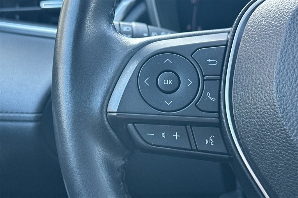 Used 2023 Toyota Corolla Cross XLE image 28