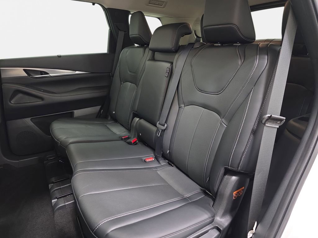 Certified 2023 INFINITI QX60 Luxe AWD/4WD image 11