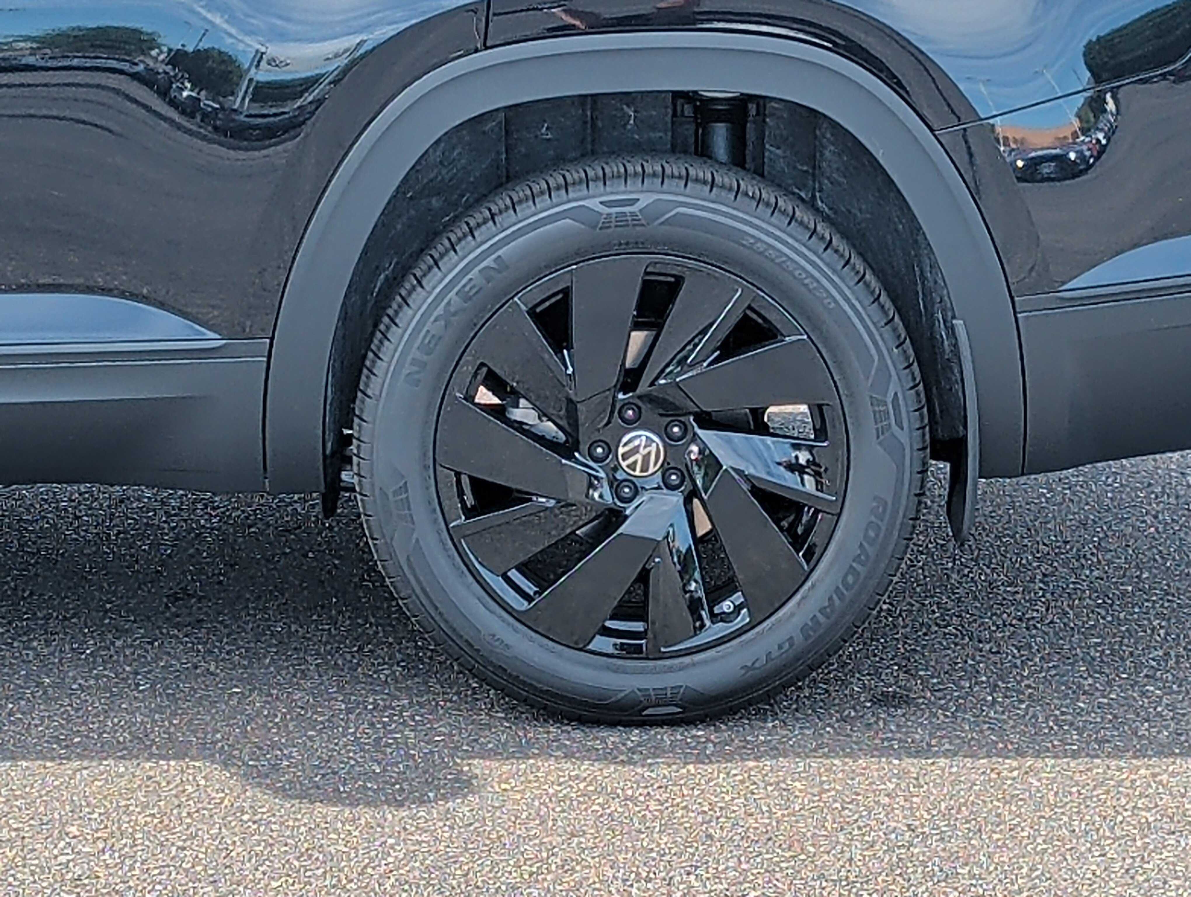 New 2026 Volkswagen Atlas SE AWD/4WD image 3