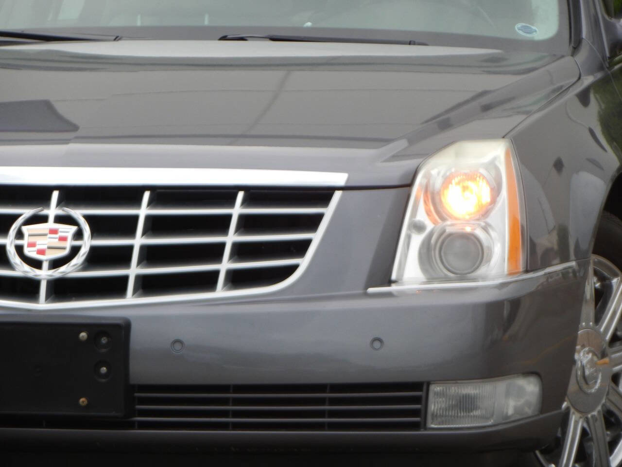 Used 2007 Cadillac DTS Luxury II FWD image 6