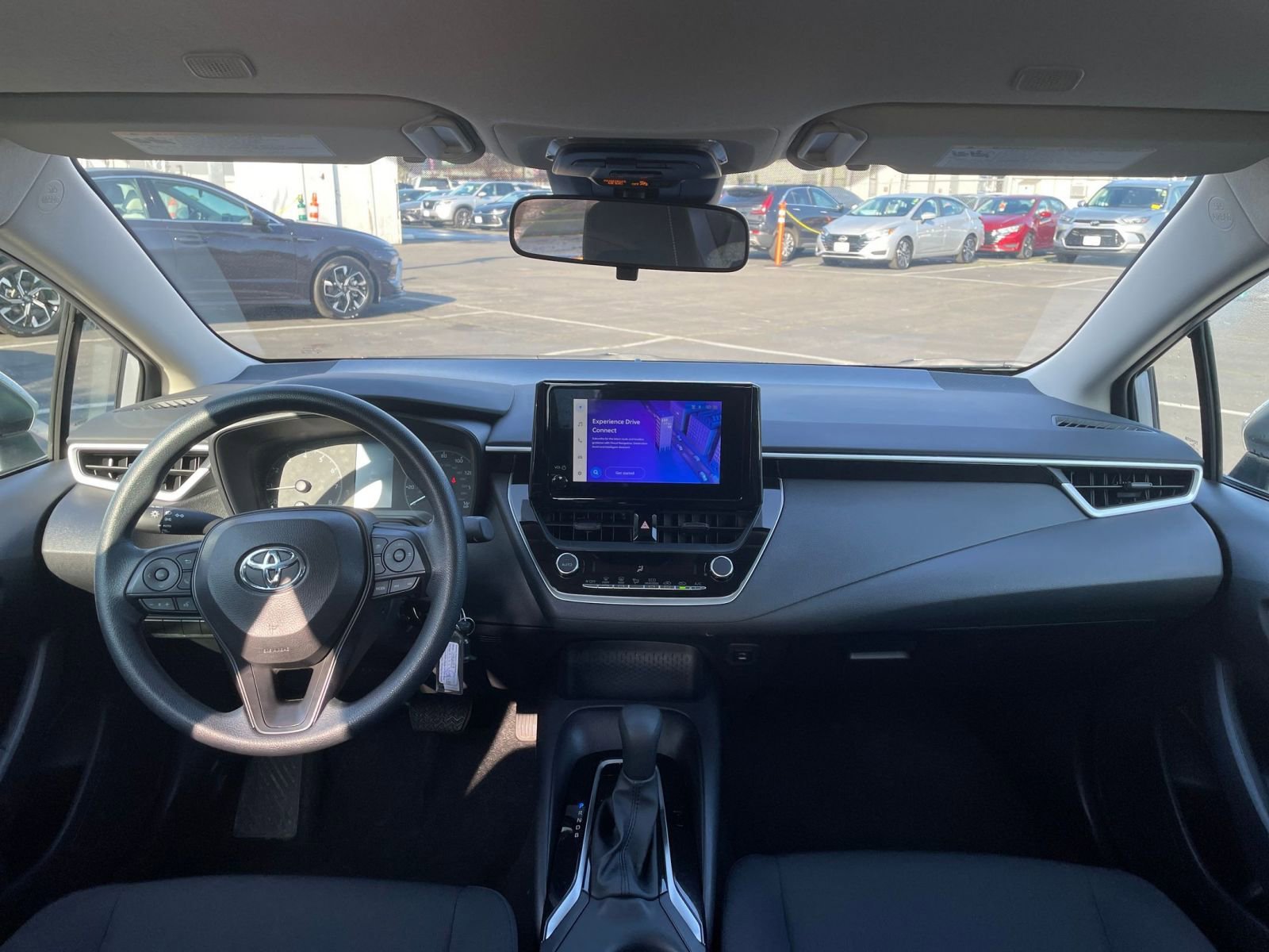 Used 2025 Toyota Corolla LE image 33