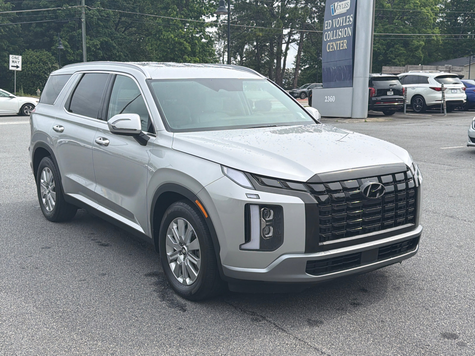 Used 2024 Hyundai Palisade SEL FWD image 3